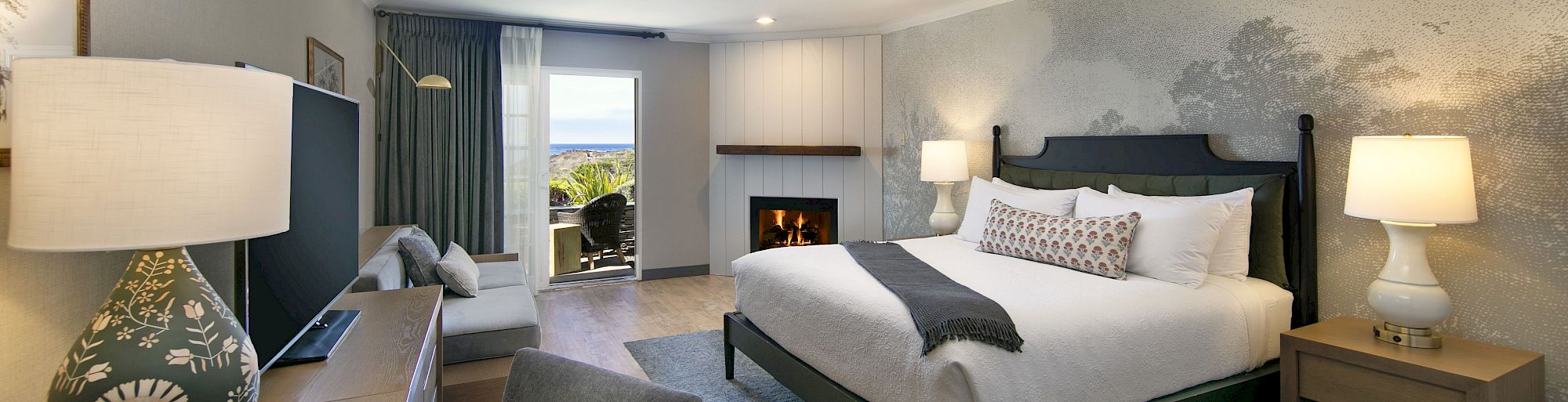 Fireside Inn on Moonstone Beach