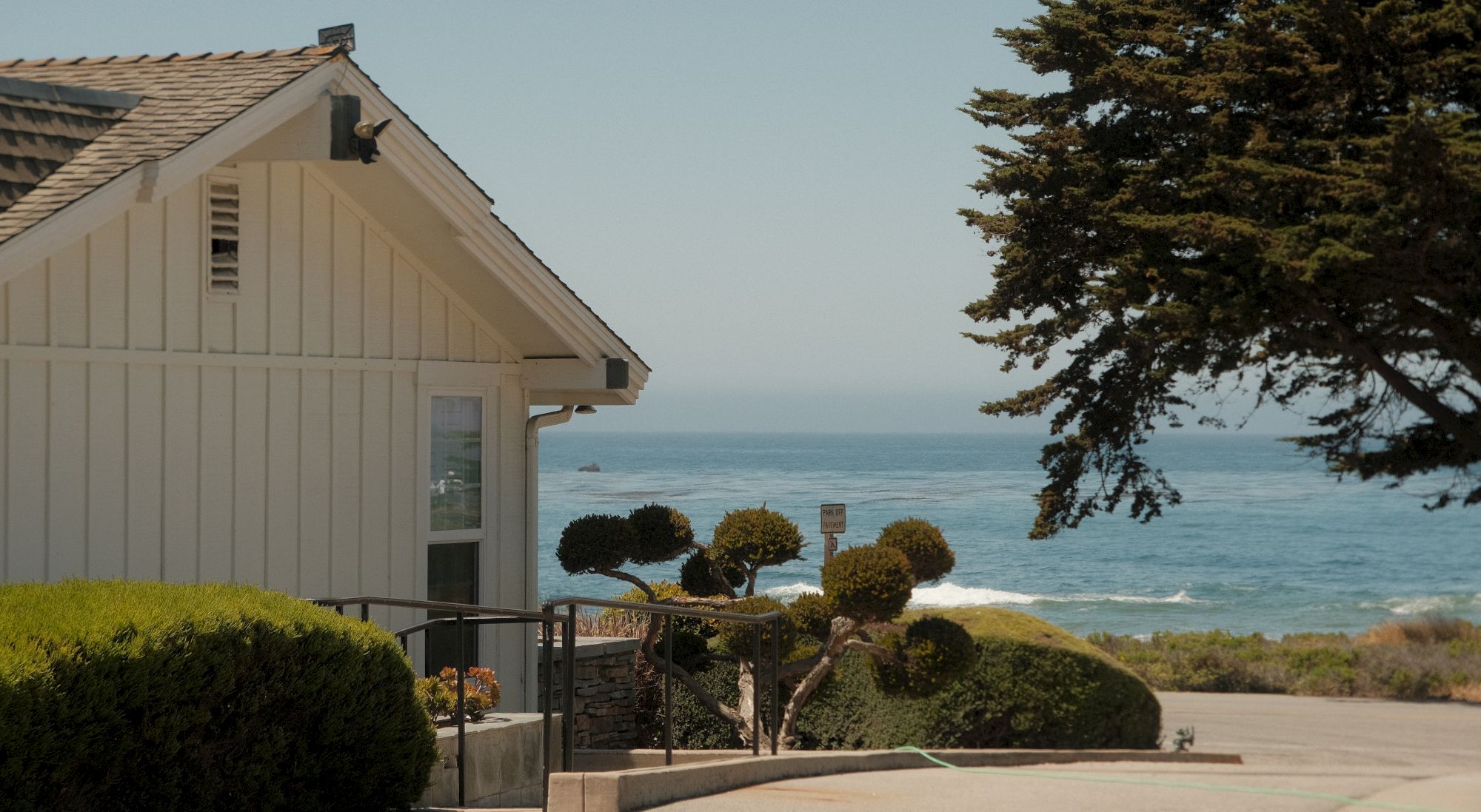 Fireside Inn on Moonstone Beach